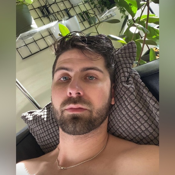 Meet your Posher, Levi - Picture 2 of 6